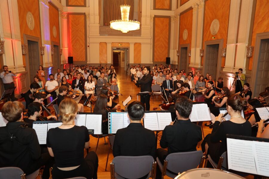  İki Kardeş Belediye’nin Orkestrası Dünya Barış Günü Adına Çaldılar