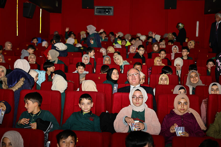  Sivas Belediyesi’nden Çocuklar İçin Ücretsiz Sinema Etkinliği