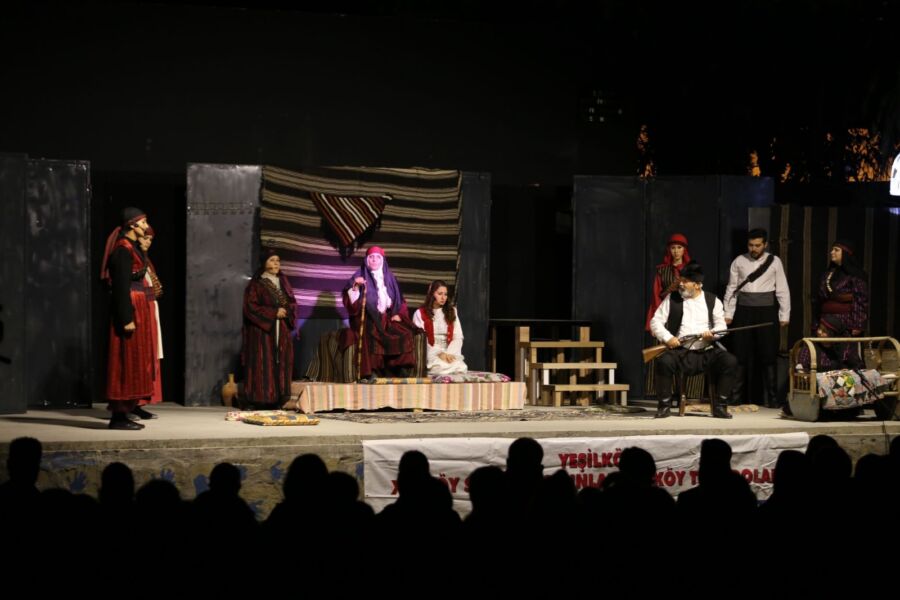  11. Yeşilköy Geleneksel Köy Oyunları ve Köy Tiyatroları Buluşması Başladı