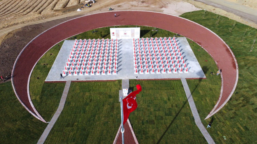  Türkiye’nin İlk Şehit Öğretmenler Anıtı Keçiören’de Açıldı