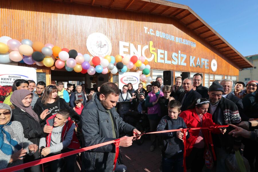  Engelsiz Kafe ve Engelli Danışma Merkezi Hizmete Açıldı