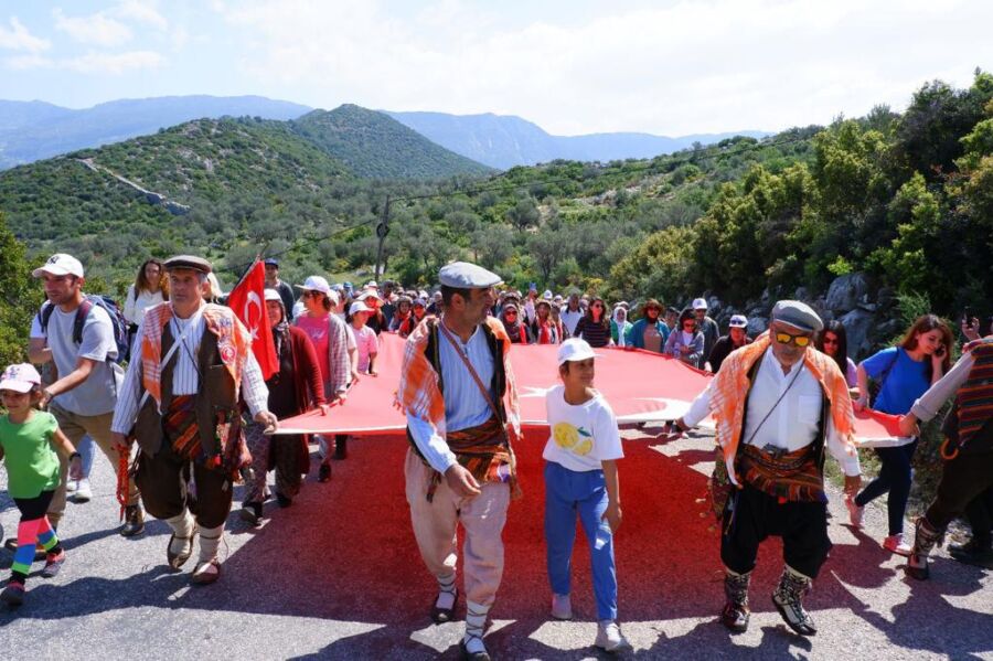  Likya Su Yolu Yürüyüşü ve Patara Yörük Göçü Düzenlendi