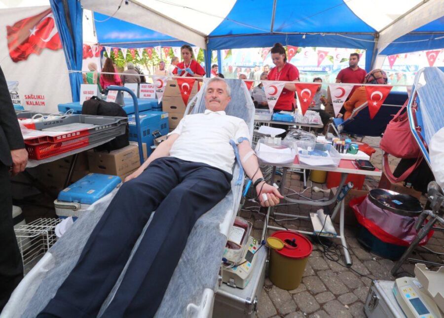  Geleneksel Kan Bağışı Kampanyası Düzenlendi