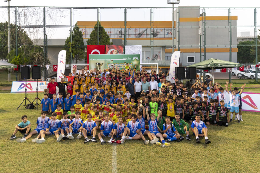  ‘U-11 ve U-12 Futbol Şenlik Ligi’nde Ödüller Sahiplerini Buldu