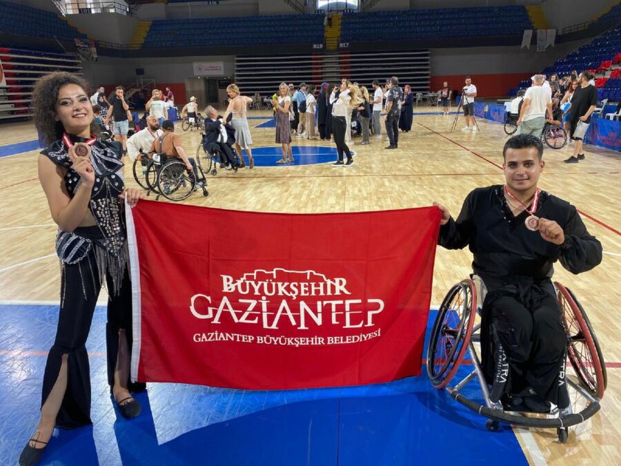  Engelli Dansçı, Tekerlekli Sandalye Dans Sporu Türkiye Şampiyonası’ndan 3’üncülükle Döndü