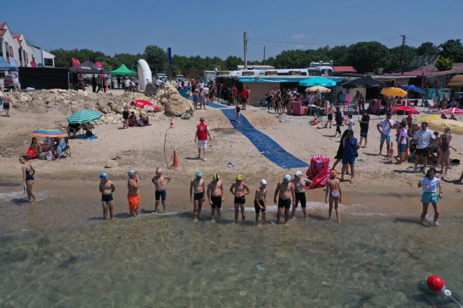  Yayla Sahili’nde İlk Kez Triatlon Yarışmaları Düzenlendi