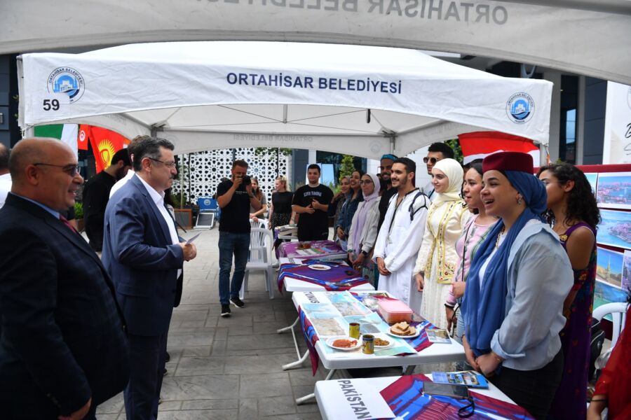  Ortahisar’da Öğrencilerden Kültür Panayırı