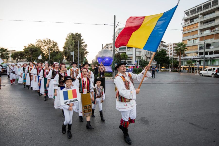  17’nci Balkanlılar Halk Dansları ve Kültür Festivali Başladı