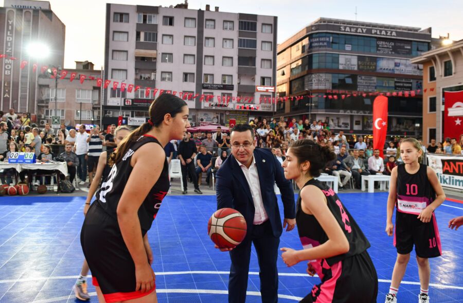  Mustafakemalpaşa’da Tatlıtop Basketbol Şenlikleri Başladı 