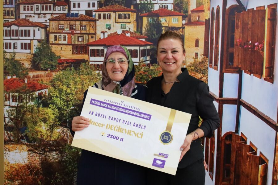  Safranbolu’nun En Güzel Bahçe, Balkon ve Vitrinlerinin Sahipleri Ödüllerini Aldı