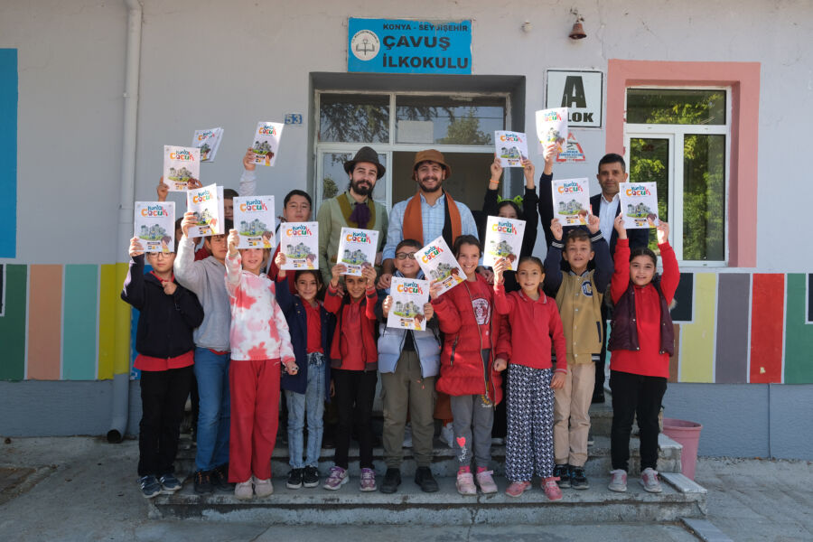  Konya’da  “Çat Kapı Tiyatro” İle Öğrenciler Eğlenerek Bilgileniyor