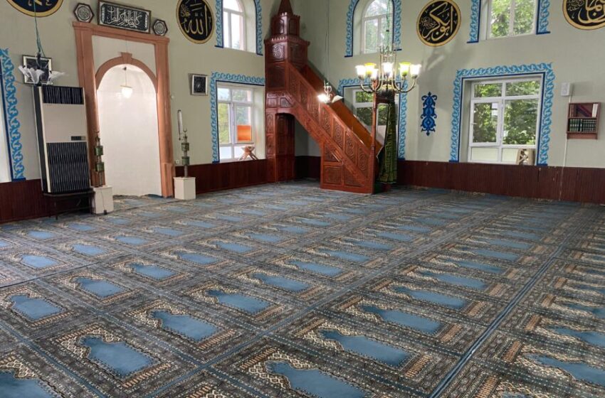 Ferizli’de Cami Temizliği