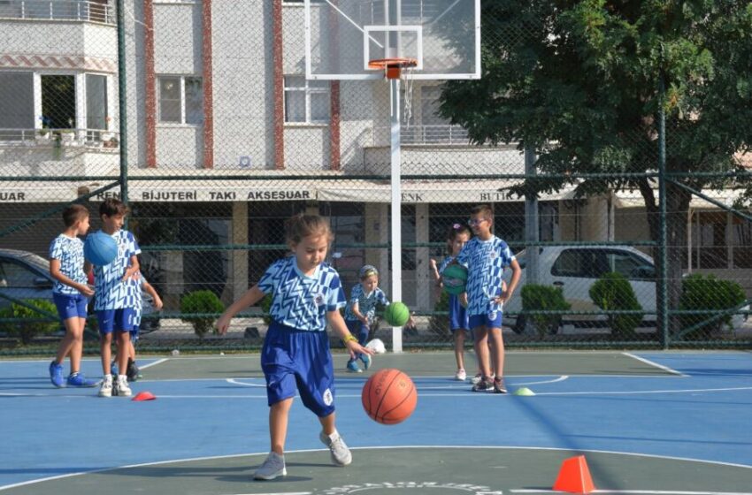 Şarköy’de Yaz Spor Okulu Kursları Dolu Dizgin Devam Ediyor