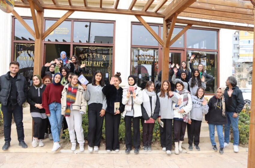 Şanlıurfa Büyükşehir, Kitap Kafe ile Gençlere Eğitim Desteği Sunuyor