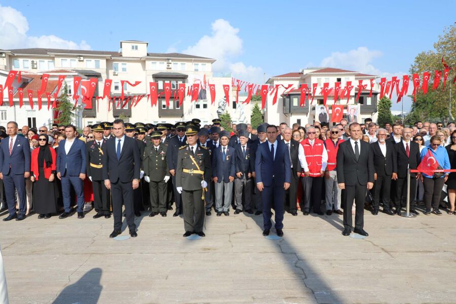  Atatürk’ün Önderliğinde Kazanılan Büyük Zafer Büyükçekmece’de Coşkuyla Kutlanıyor